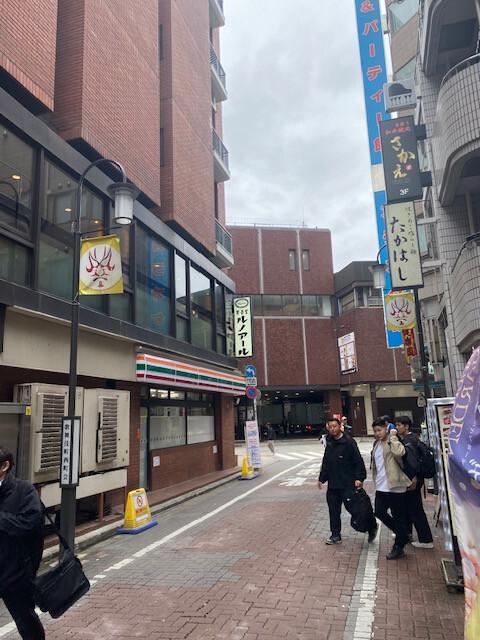 灯ビル 3