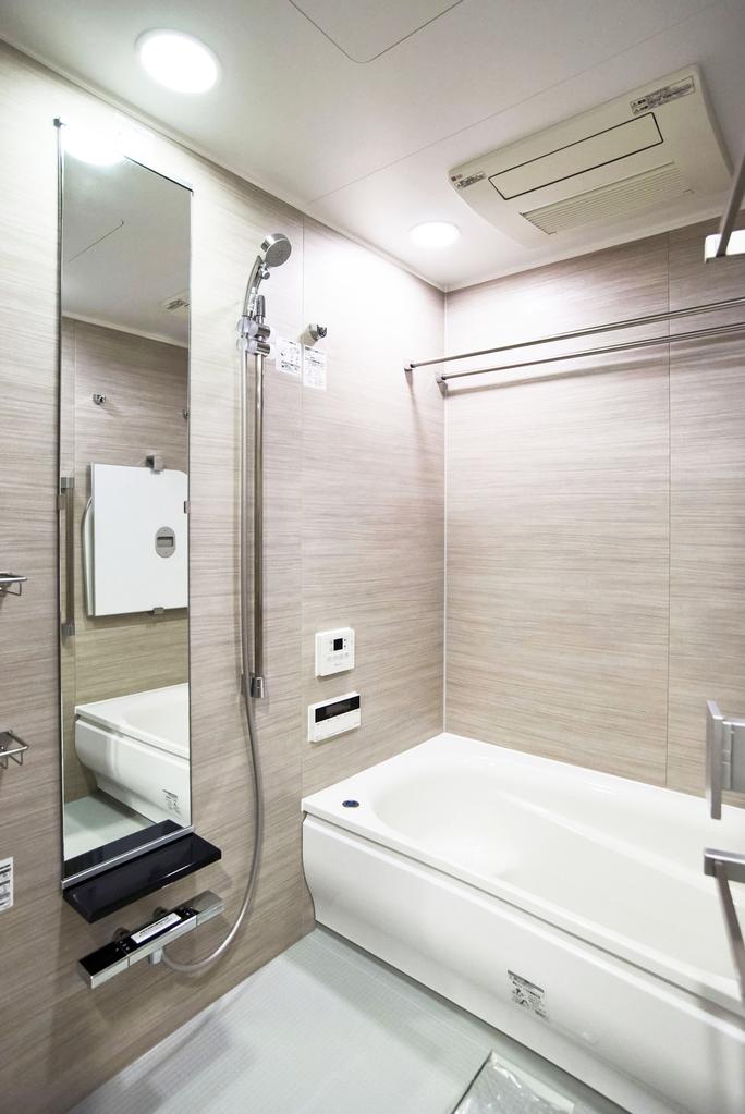 Modern 2-Bedroom Condo Near Station in Kasuya 8