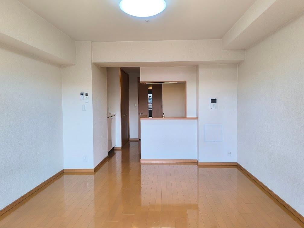 クリスタルグランツ西大路三条 8