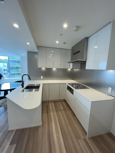 Modern 2-Bedroom Condo Near Station in Sendagaya 3