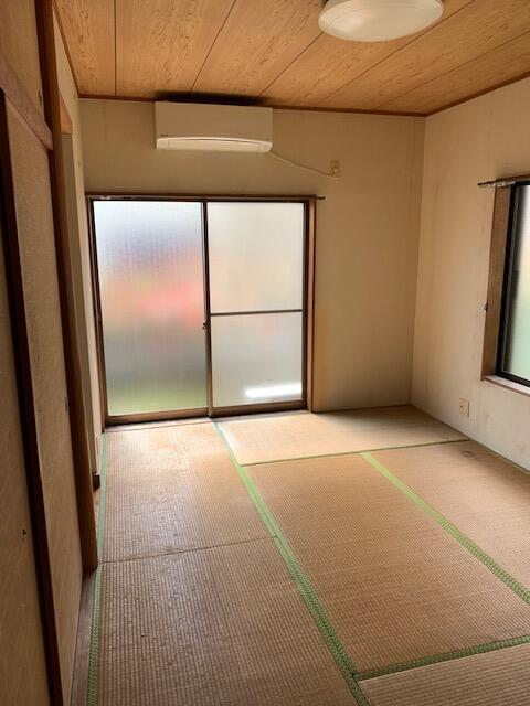Vintage 3-Bedroom House in Sakamotocho 2