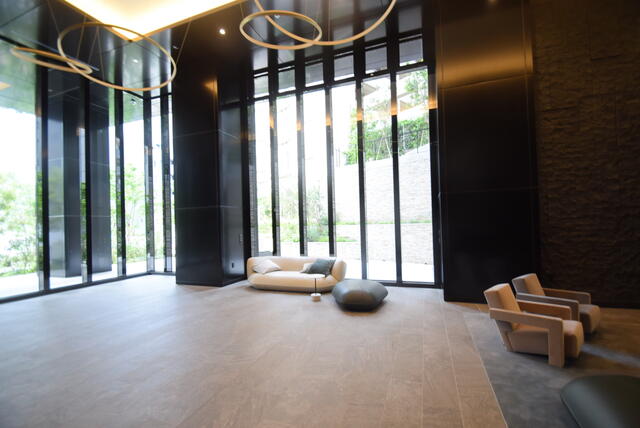 Modern 2-Bedroom Condo Near Station in Takanawa 2
