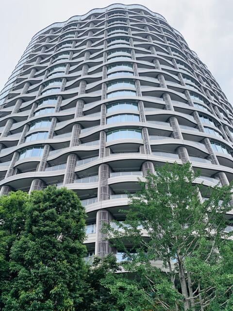 Modern 2-Bedroom Condo Near Station in Sendagaya 1