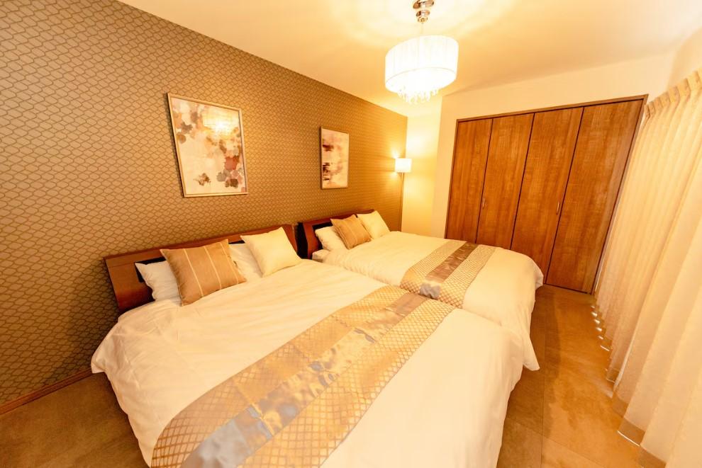 High-End Property Near Station in Negishi 5