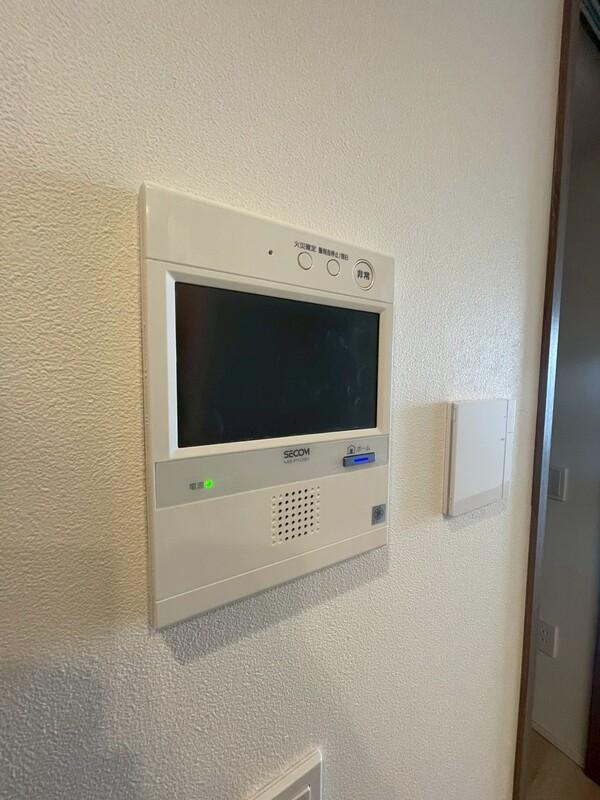 2-Bedroom Condo Near Station in Tomihisacho 4