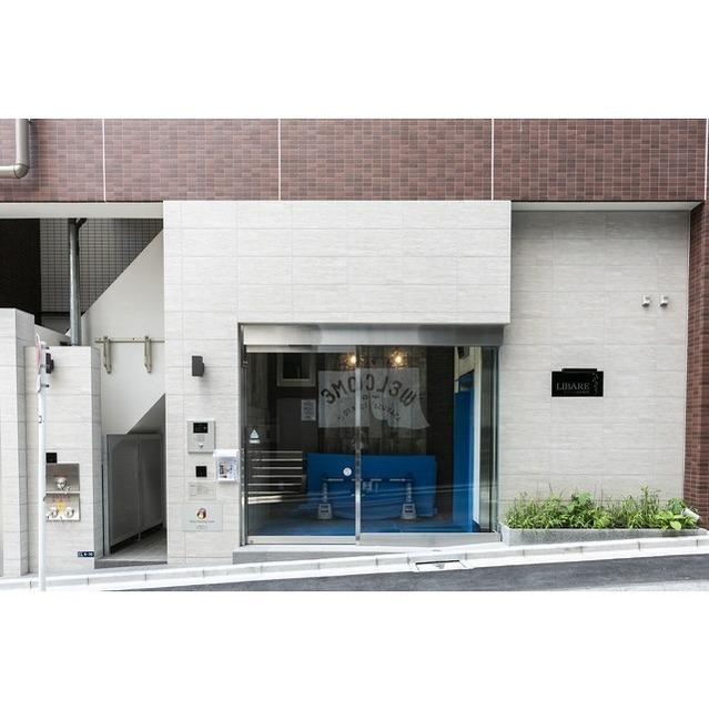 Modern 1-Bedroom Condo Near Station in Komagata 2
