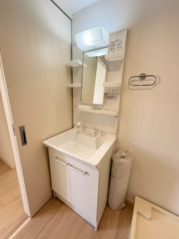 Modern 1-Bedroom Condo in Daizawa 9