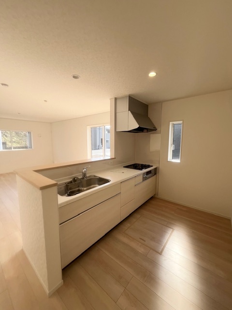 Brand New 4-Bedroom House in Kiyosakicho 1