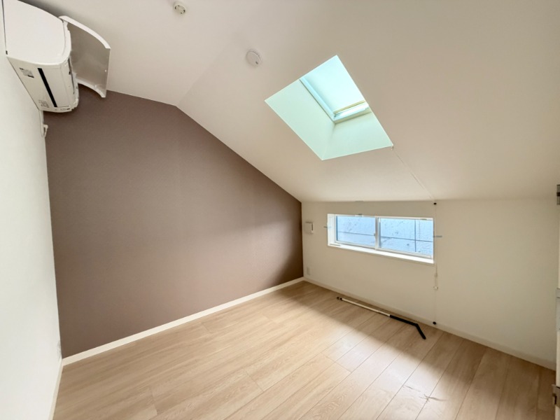Modern 1-Bedroom Condo in Daizawa 4