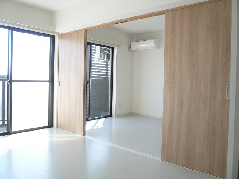 Well-Kept 2-Bedroom Condo in Kichijoji higashicho 9