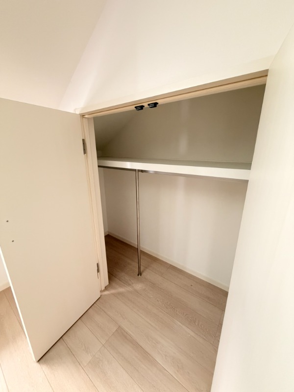 Modern 1-Bedroom Condo in Daizawa 6
