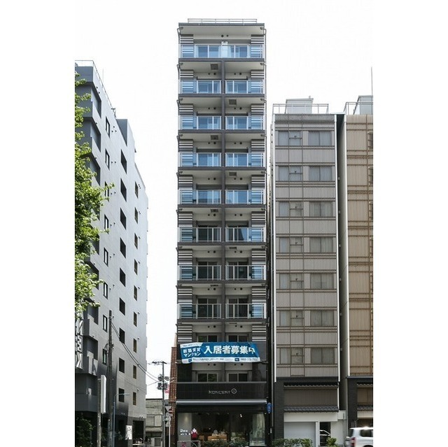 Modern 1-Bedroom Condo Near Station in Komagata 0