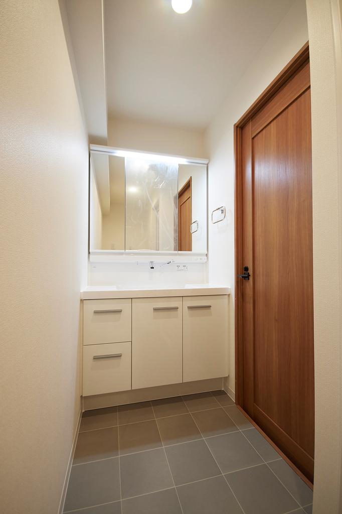 Spacious 4-Bedroom Condo in Kowada 4