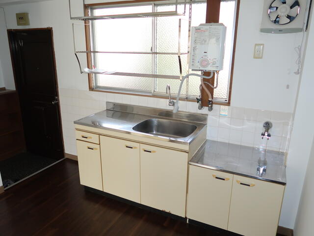 Well-Kept 2-Bedroom Condo in Shimogamo morigamaecho 5