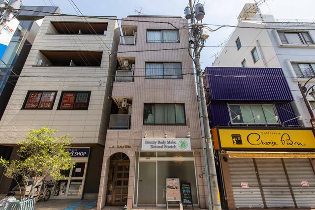 Vintage Studio Property Near Station in Kamishinjo 1
