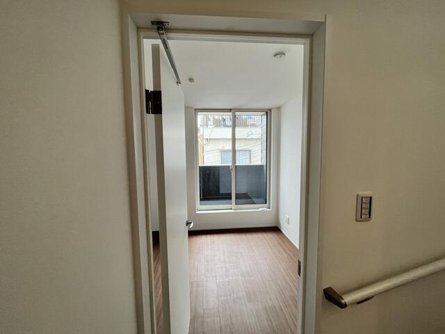 Modern 3-Bedroom House Near Station in Noe 6