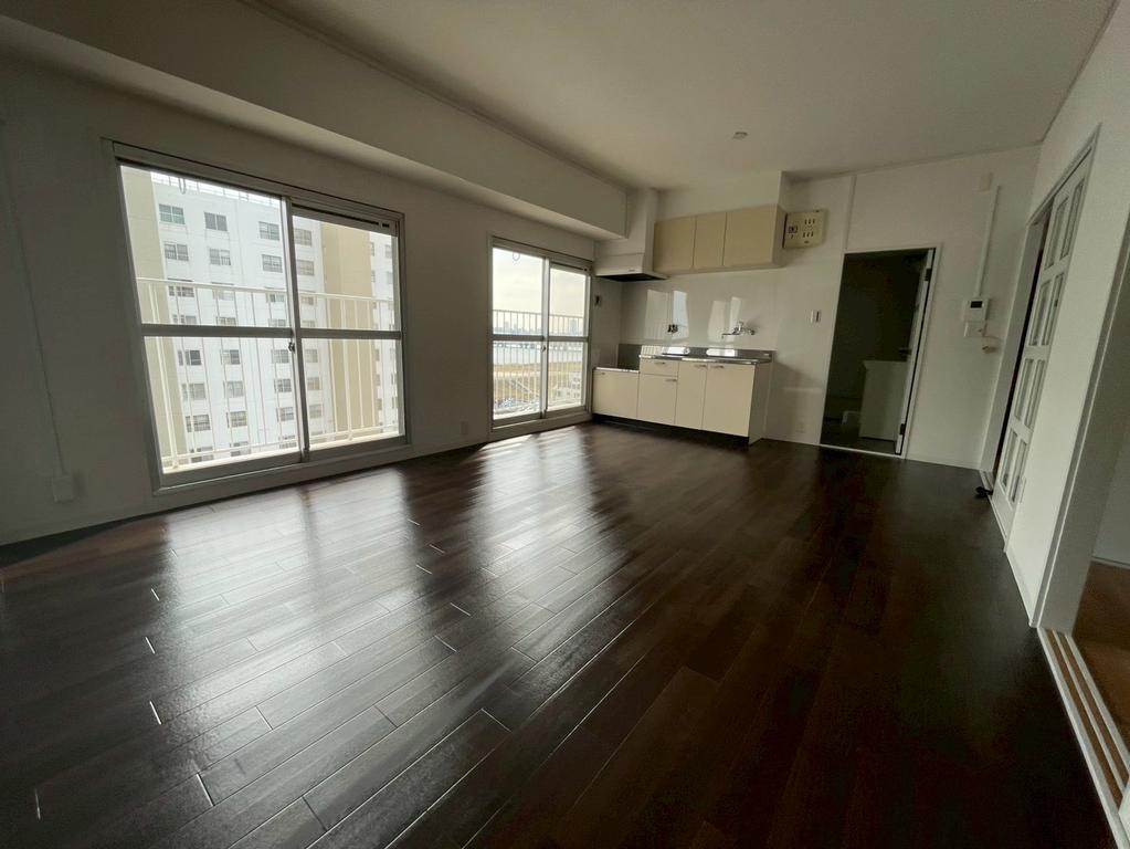 Classic 2-Bedroom Condo in Shinkitano 2