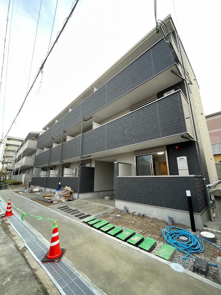 クレセント江坂 1