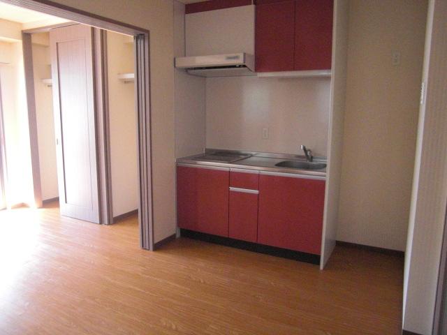 クリスタルコート江坂 8