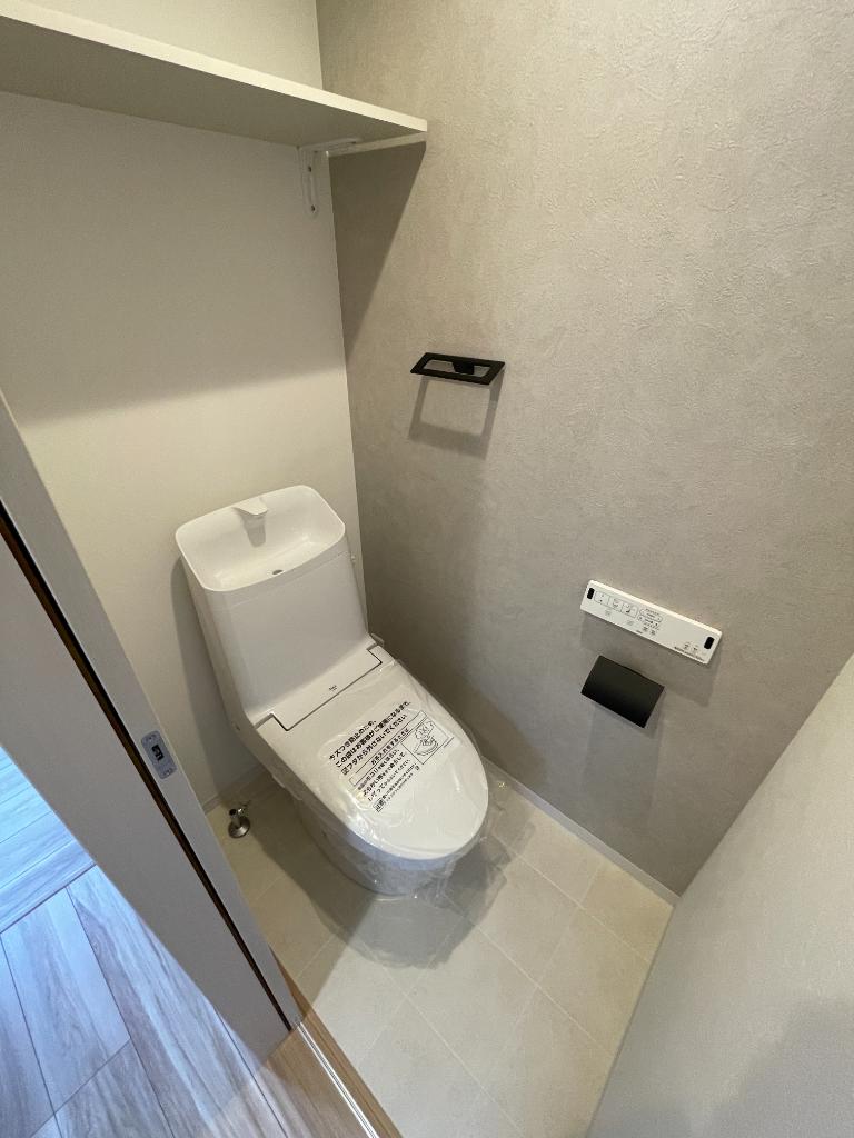 クレセント江坂 4