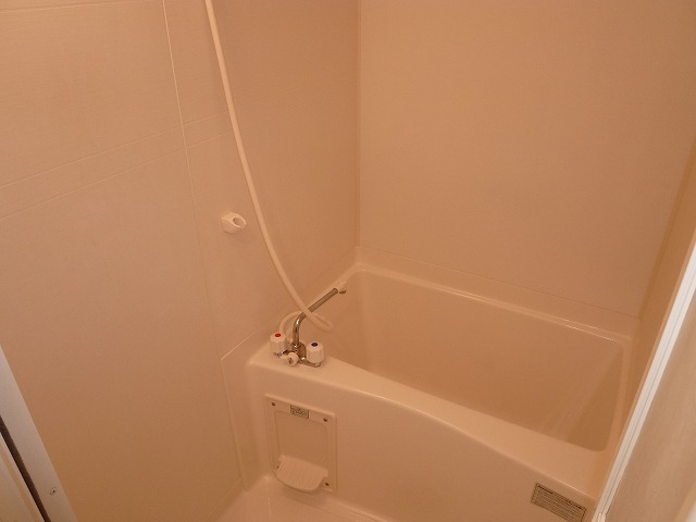 モノロカーレ江坂 5