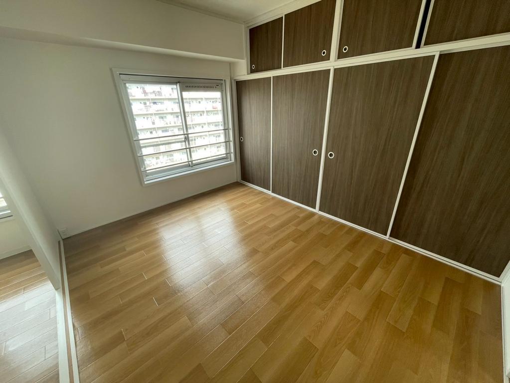 Classic 2-Bedroom Condo in Shinkitano 5
