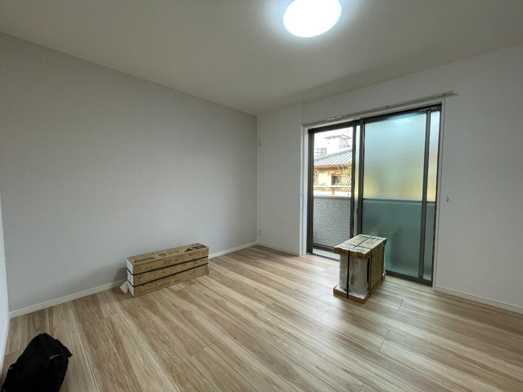 クレセント江坂 1