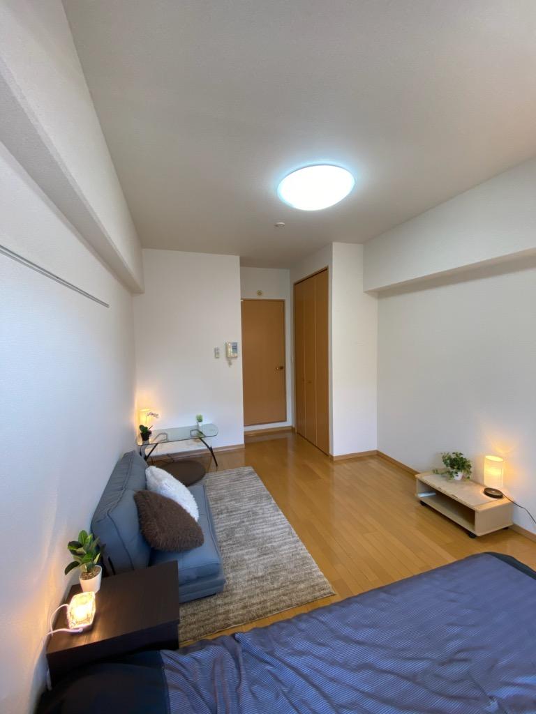 モノロカーレ江坂 8