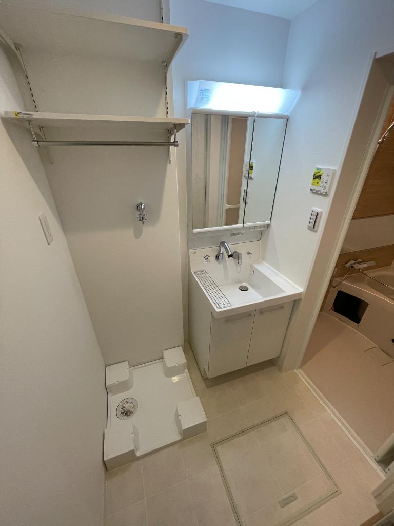 クレセント江坂 3