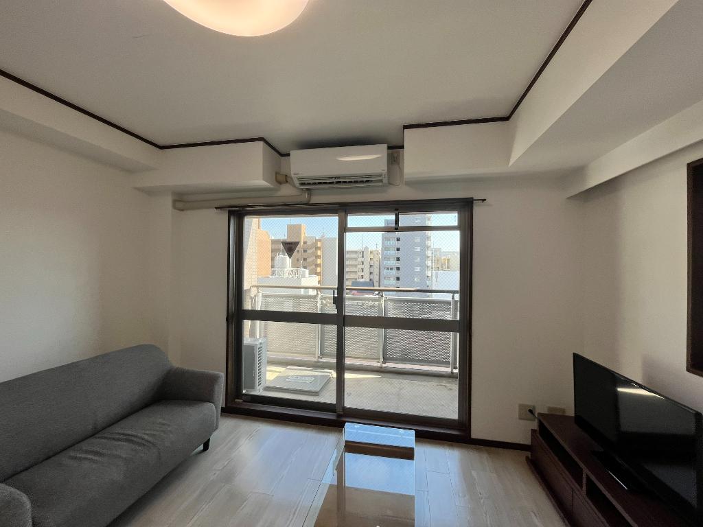 アスール江坂 8