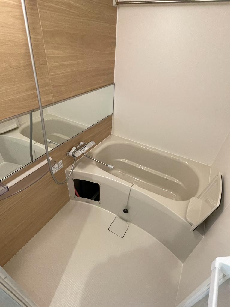 クレセント江坂 3