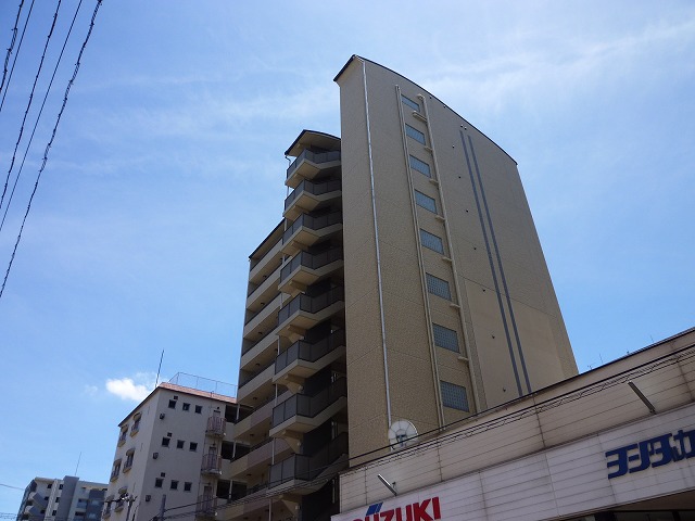 モノロカーレ江坂 1