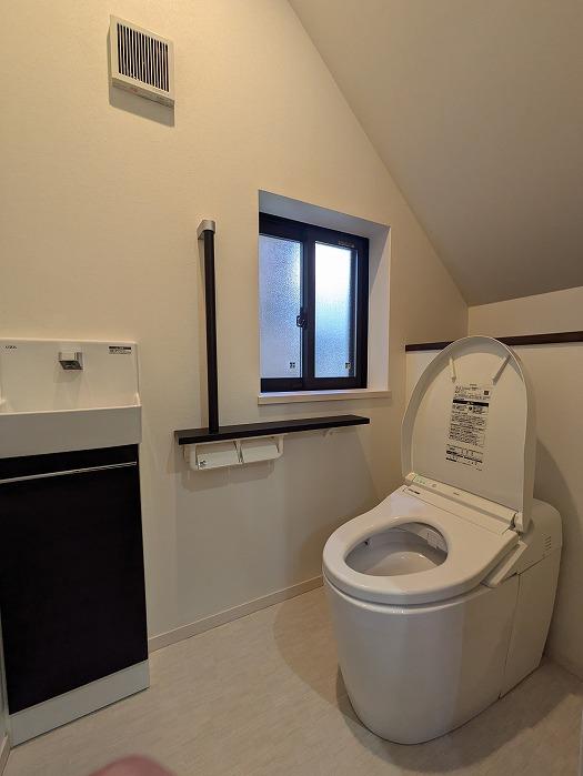 Modern 3-Bedroom House in Komyocho 7