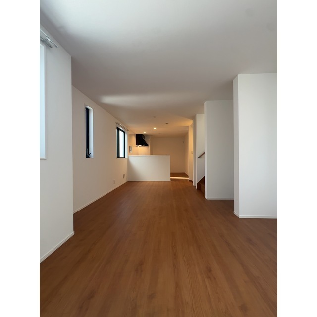 Modern 2-Bedroom House Near Station in Kanamecho 3