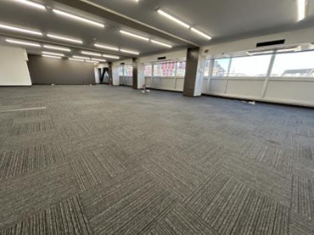 Spacious Property Near Station in Matsugaoka 2