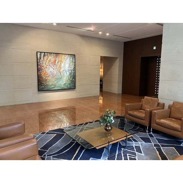 2-Bedroom Condo Near Station in Minamiaoyama 1