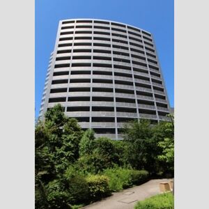 3-Bedroom Condo Near Station in Nibancho 0