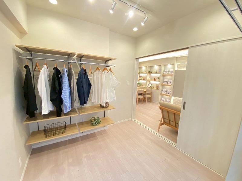 Well-Kept 2-Bedroom Condo Near Station in Toshima 3
