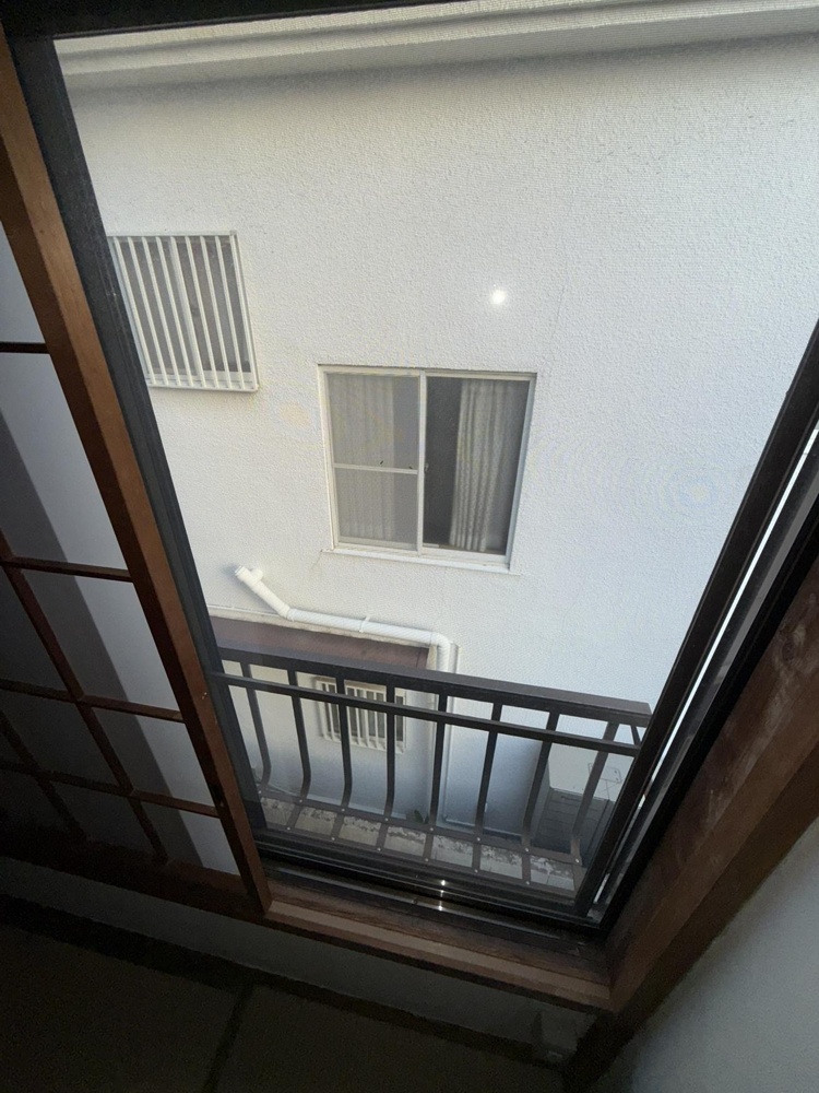 Classic 2-Bedroom Property in Higashisugano 7
