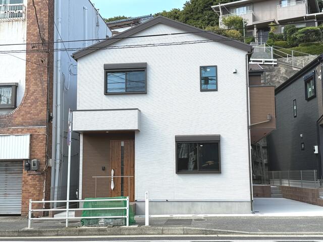 Brand New 4-Bedroom House in Uragamidai 1