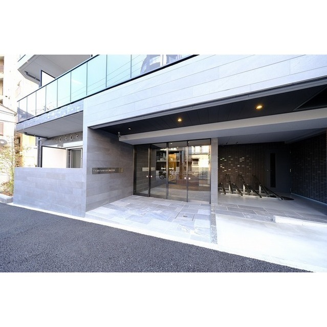 ＣＡＶＡＮＡ新宿夏目坂 3