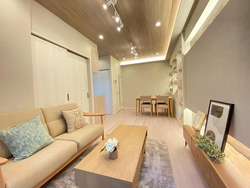 Well-Kept 2-Bedroom Condo Near Station in Toshima 1