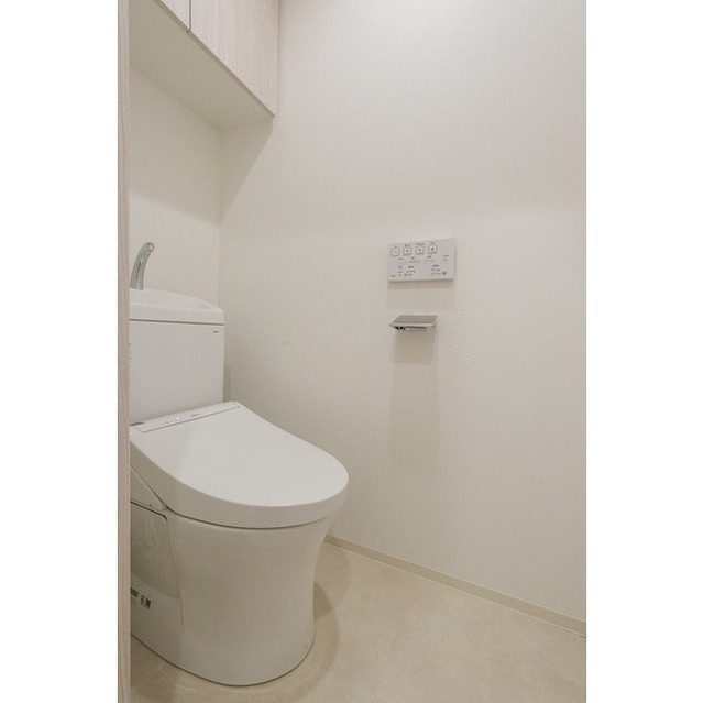 Brand New 2-Bedroom Condo Near Station in Shinkiba 8