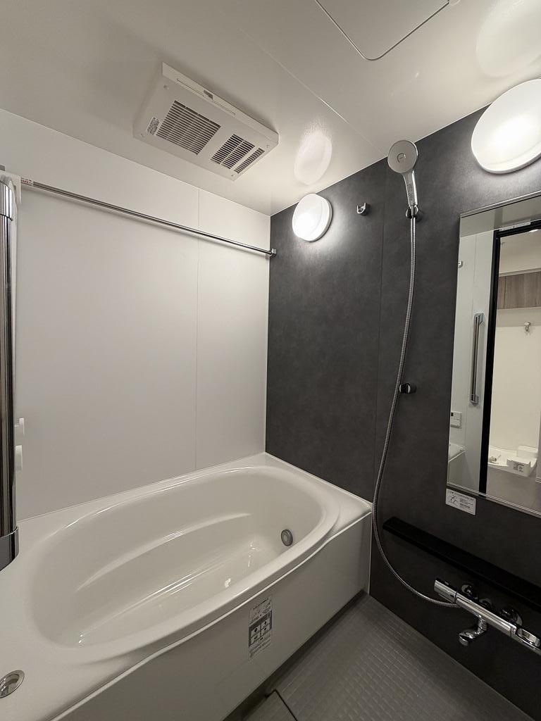 Brand New 2-Bedroom Condo Near Station in Toyo 3