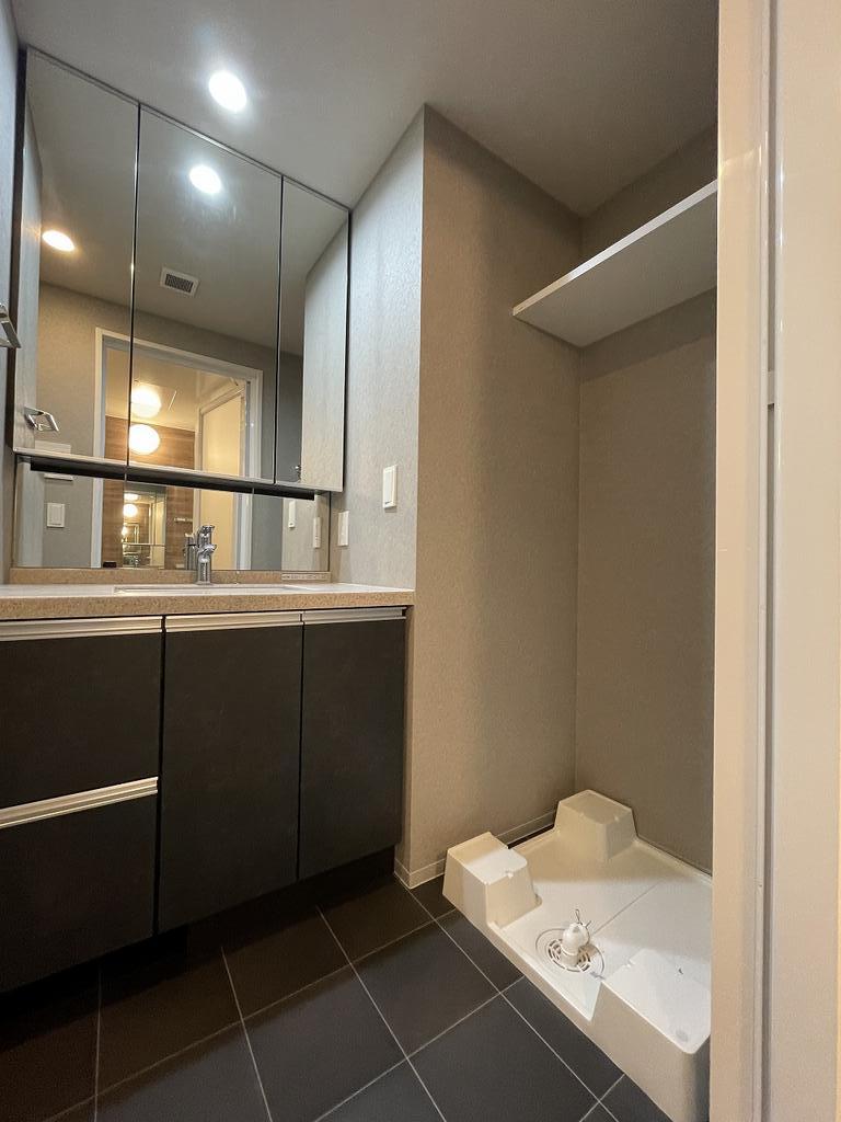 クレストコート上野 4