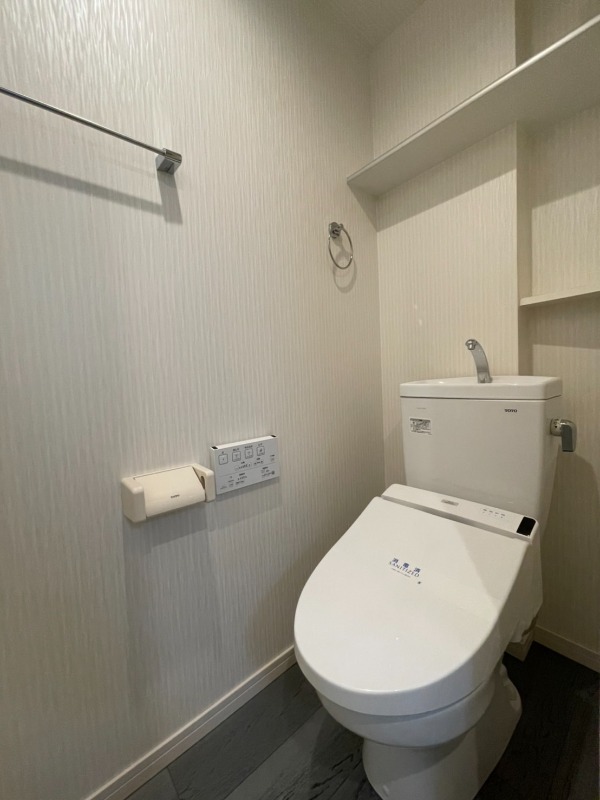 Modern Studio Condo Near Station in Hatagaya 8