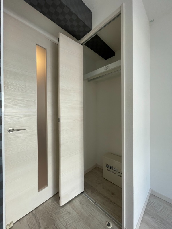 Modern Studio Condo Near Station in Hatagaya 4