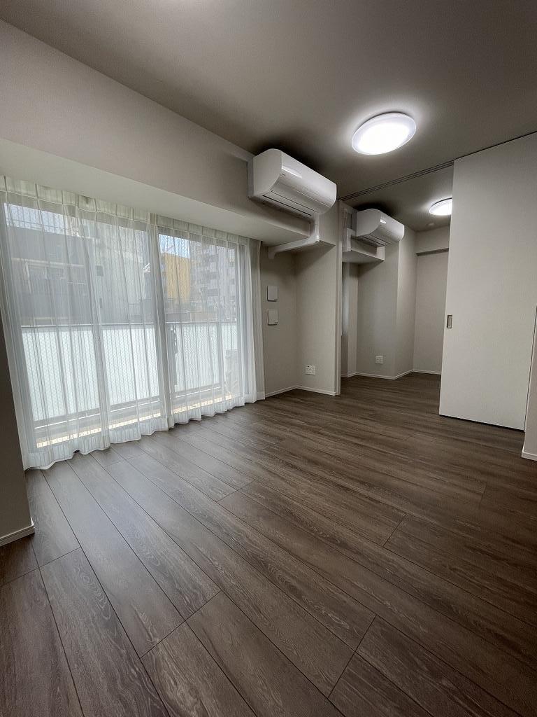 Brand New 1-Bedroom Condo in Kitaueno 7
