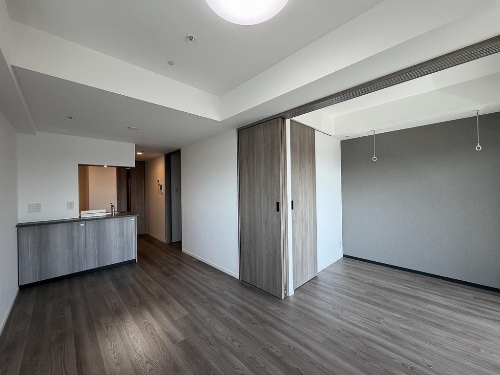 Brand New 2-Bedroom Condo Near Station in Toyo 8