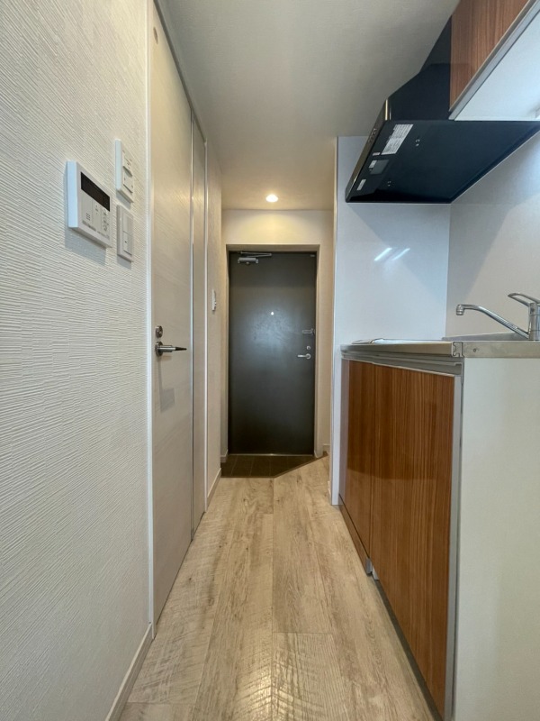 Modern Studio Condo Near Station in Hatagaya 6